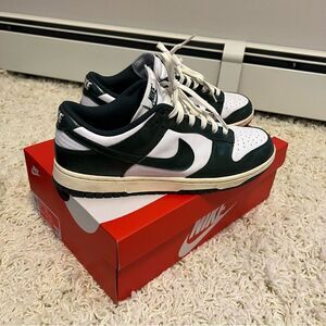 Nike Dunk Low Vintage Green